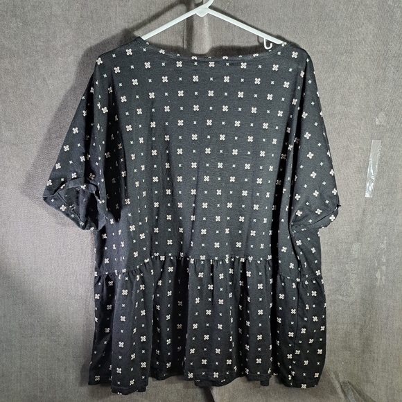 Penningtons In Every Story Black Pink Floral Shortsleeve Tee Peplum VG 4X - Picture 2 of 11